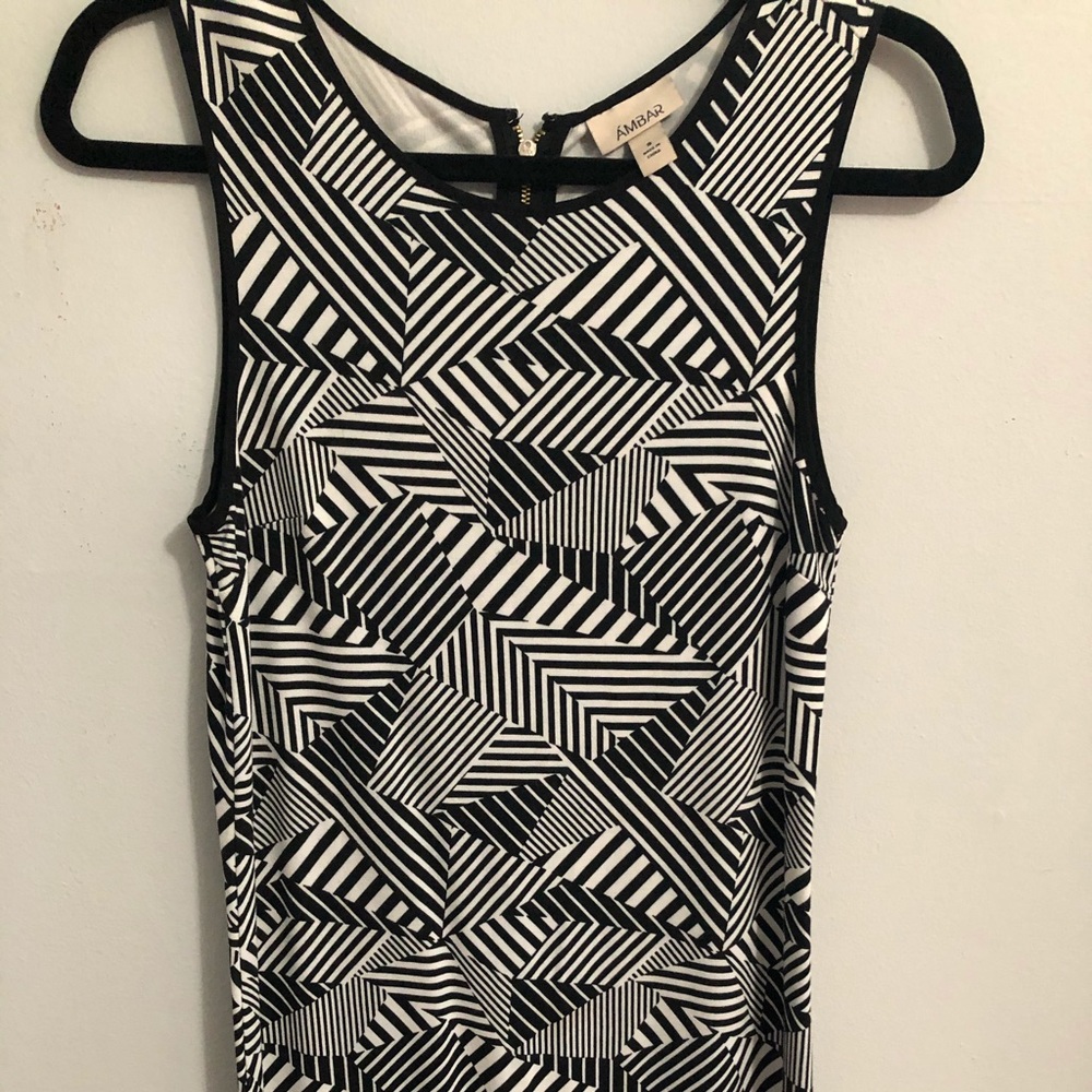 Gently used. Some wear and tear on zipper.